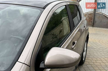 Позашляховик / Кросовер Nissan Qashqai 2010 в 