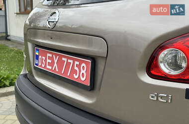 Позашляховик / Кросовер Nissan Qashqai 2010 в 