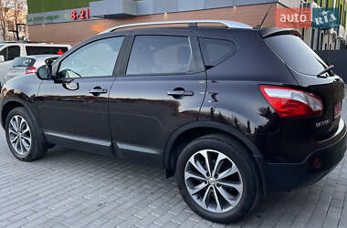 Позашляховик / Кросовер Nissan Qashqai 2010 в 