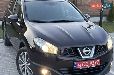 Позашляховик / Кросовер Nissan Qashqai 2010 в 