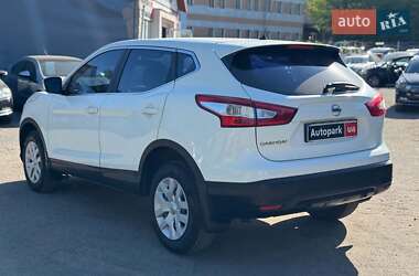 Внедорожник / Кроссовер Nissan Qashqai 2017 в 