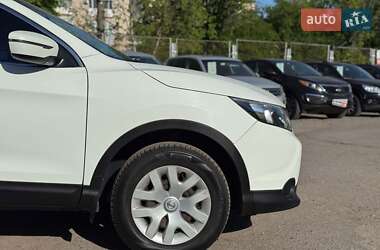 Внедорожник / Кроссовер Nissan Qashqai 2017 в 
