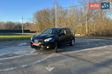 Внедорожник / Кроссовер Nissan Qashqai 2010 в 