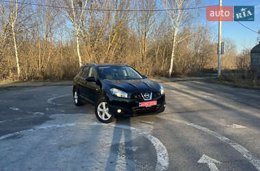 Внедорожник / Кроссовер Nissan Qashqai 2010 в 