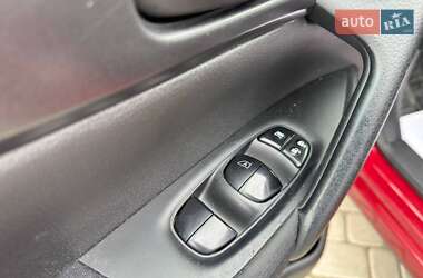 Позашляховик / Кросовер Nissan Qashqai 2014 в 