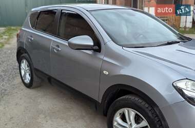 Внедорожник / Кроссовер Nissan Qashqai 2010 в 
