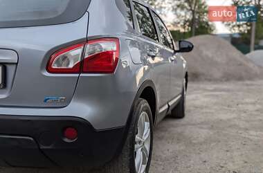 Внедорожник / Кроссовер Nissan Qashqai 2010 в 