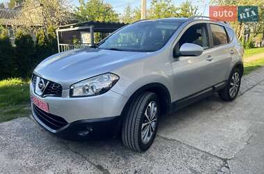 Позашляховик / Кросовер Nissan Qashqai 2010 в 