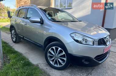 Позашляховик / Кросовер Nissan Qashqai 2010 в 