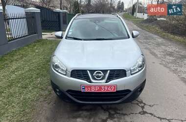 Позашляховик / Кросовер Nissan Qashqai 2010 в 
