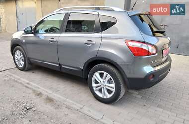 Позашляховик / Кросовер Nissan Qashqai 2011 в 