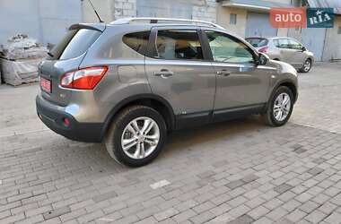 Позашляховик / Кросовер Nissan Qashqai 2011 в 
