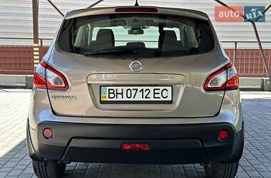Позашляховик / Кросовер Nissan Qashqai 2011 в 