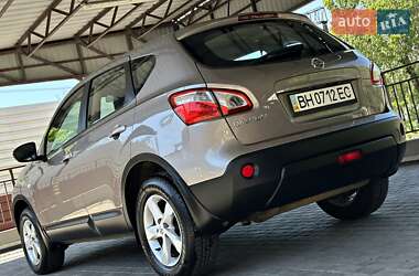 Позашляховик / Кросовер Nissan Qashqai 2011 в 