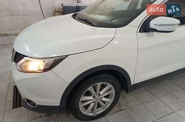 Внедорожник / Кроссовер Nissan Qashqai 2014 в 