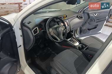 Внедорожник / Кроссовер Nissan Qashqai 2014 в 