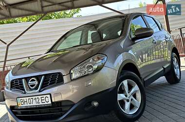 Позашляховик / Кросовер Nissan Qashqai 2011 в 