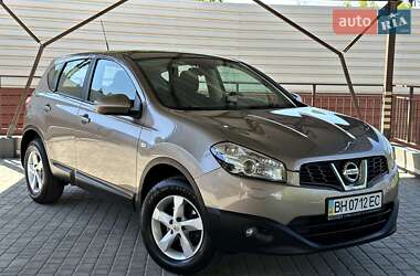 Позашляховик / Кросовер Nissan Qashqai 2011 в 