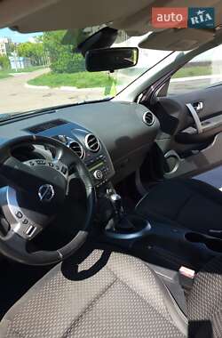 Внедорожник / Кроссовер Nissan Qashqai 2009 в 