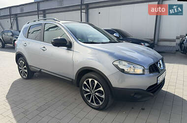 Внедорожник / Кроссовер Nissan Qashqai 2013 в 