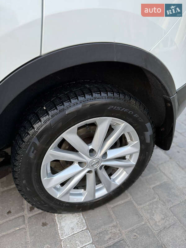 Внедорожник / Кроссовер Nissan Qashqai 2016 в Луцке