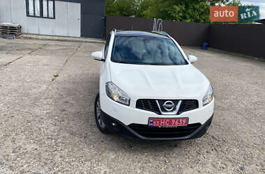 Позашляховик / Кросовер Nissan Qashqai 2010 в 