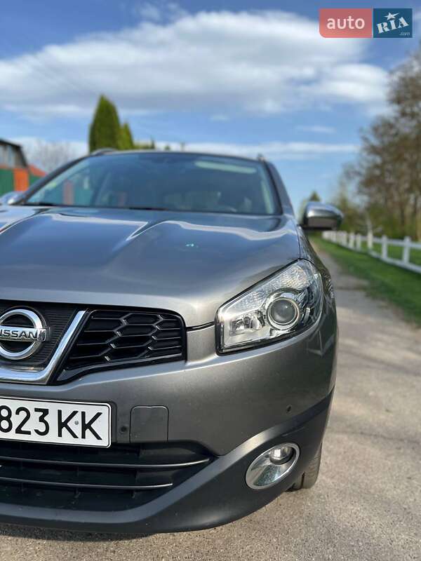 Позашляховик / Кросовер Nissan Qashqai 2011 в Черкасах