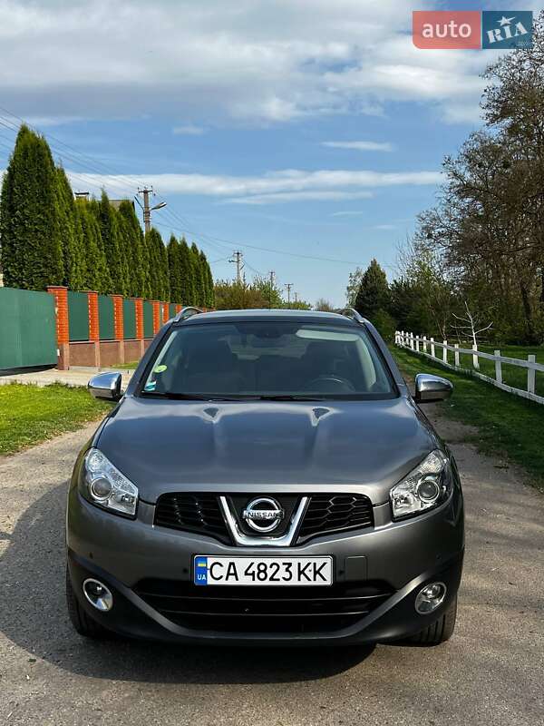 Позашляховик / Кросовер Nissan Qashqai 2011 в Черкасах