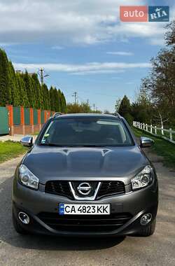 Внедорожник / Кроссовер Nissan Qashqai 2011 в 