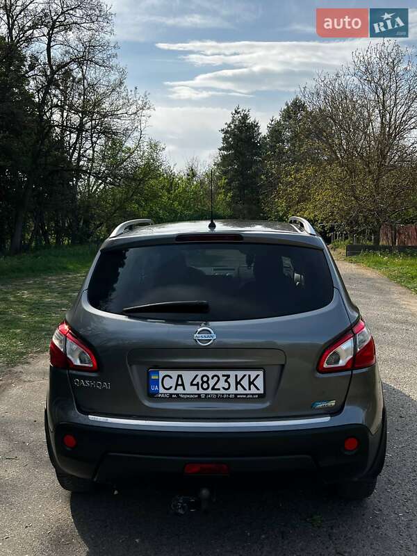 Позашляховик / Кросовер Nissan Qashqai 2011 в Черкасах