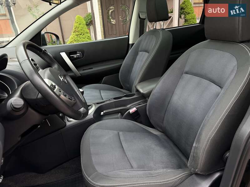 Позашляховик / Кросовер Nissan Qashqai 2010 в Стрию