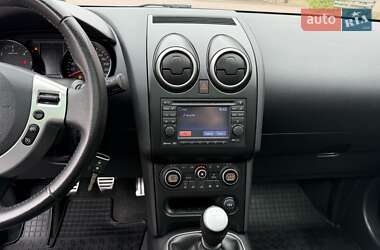 Внедорожник / Кроссовер Nissan Qashqai 2010 в 