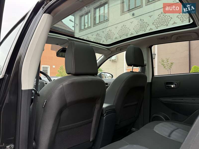 Позашляховик / Кросовер Nissan Qashqai 2010 в Стрию