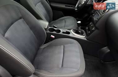 Внедорожник / Кроссовер Nissan Qashqai 2010 в 