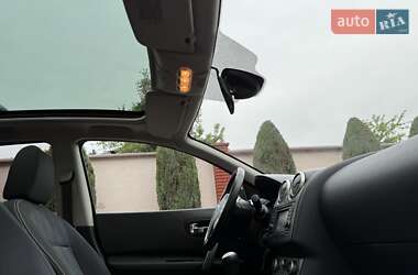 Внедорожник / Кроссовер Nissan Qashqai 2010 в 
