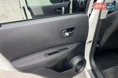 Позашляховик / Кросовер Nissan Qashqai 2011 в 