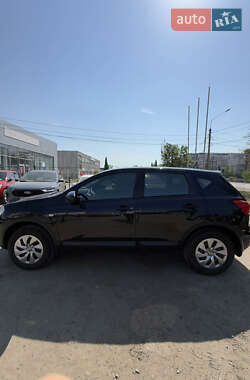 Внедорожник / Кроссовер Nissan Qashqai 2008 в 
