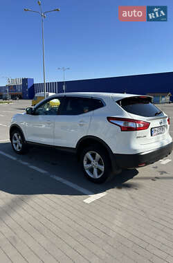 Внедорожник / Кроссовер Nissan Qashqai 2016 в 