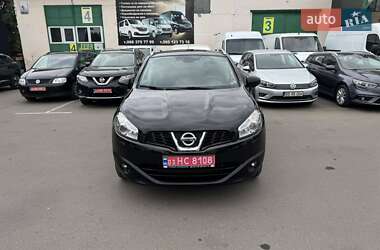 Внедорожник / Кроссовер Nissan Qashqai 2012 в 