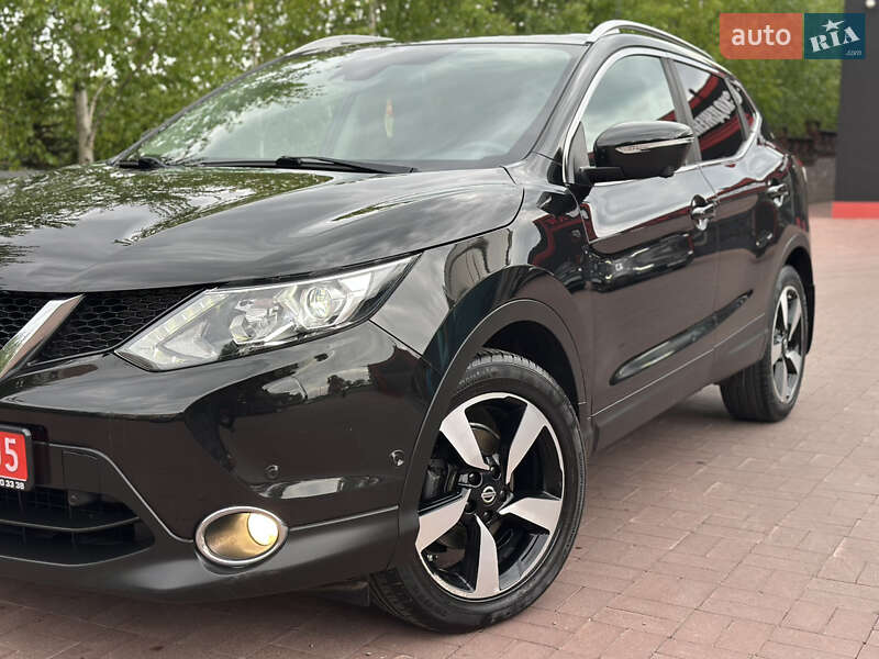 Внедорожник / Кроссовер Nissan Qashqai 2014 в Ровно