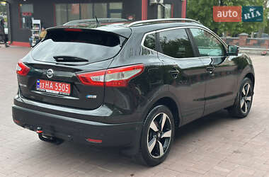 Позашляховик / Кросовер Nissan Qashqai 2014 в 
