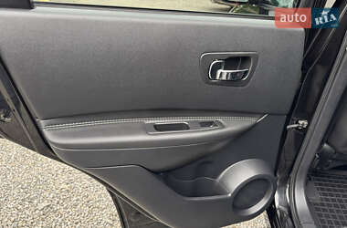 Позашляховик / Кросовер Nissan Qashqai 2011 в 