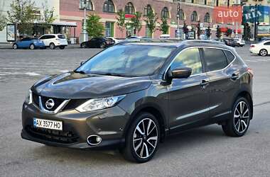 Позашляховик / Кросовер Nissan Qashqai 2015 в 