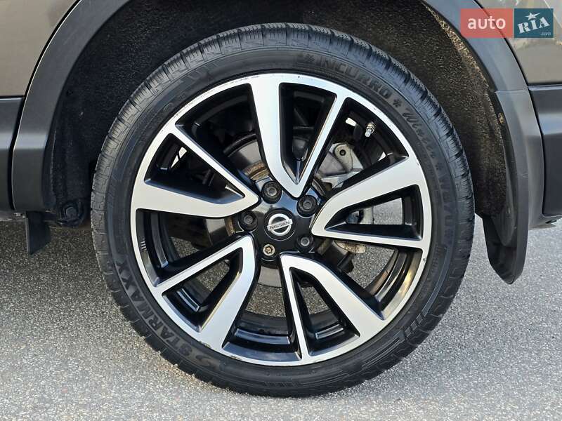 Внедорожник / Кроссовер Nissan Qashqai 2015 в Харькове
