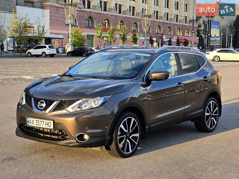 Внедорожник / Кроссовер Nissan Qashqai 2015 в Харькове