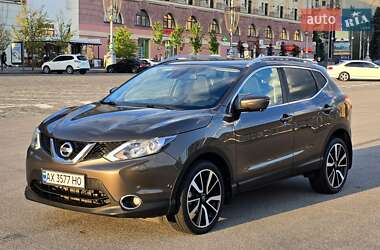 Позашляховик / Кросовер Nissan Qashqai 2015 в 