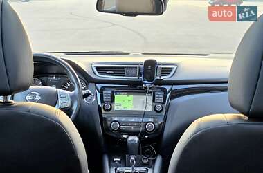 Позашляховик / Кросовер Nissan Qashqai 2015 в 