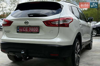 Внедорожник / Кроссовер Nissan Qashqai 2015 в 