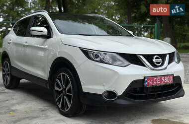 Внедорожник / Кроссовер Nissan Qashqai 2015 в 