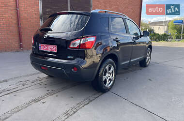 Позашляховик / Кросовер Nissan Qashqai 2010 в 